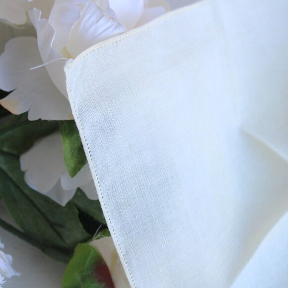 Vintage 1960s Handkerchief, Yellow Linen Hankie - Picture 3 of 10